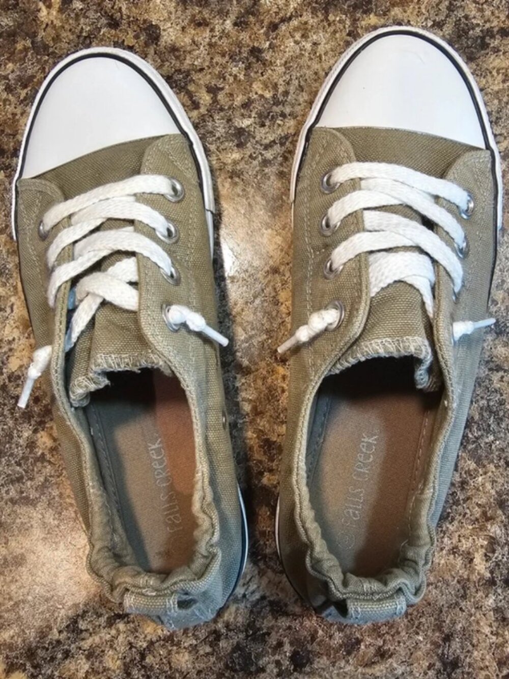 Falls Creek Jasmin II Olive Green Canvas Sneakers Size 8